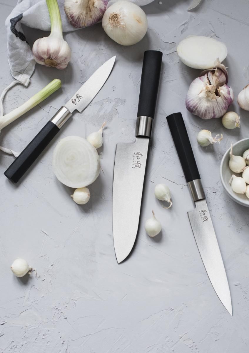 KAI Wasabi Black Knivblokk og 8 kniver